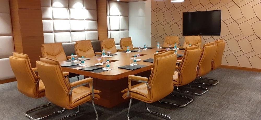 Ramada By Wyndham Jalandhar City Center Luaran gambar