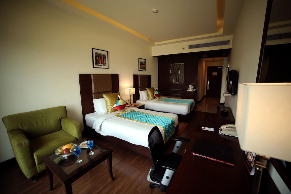 Ramada By Wyndham Jalandhar City Center Luaran gambar